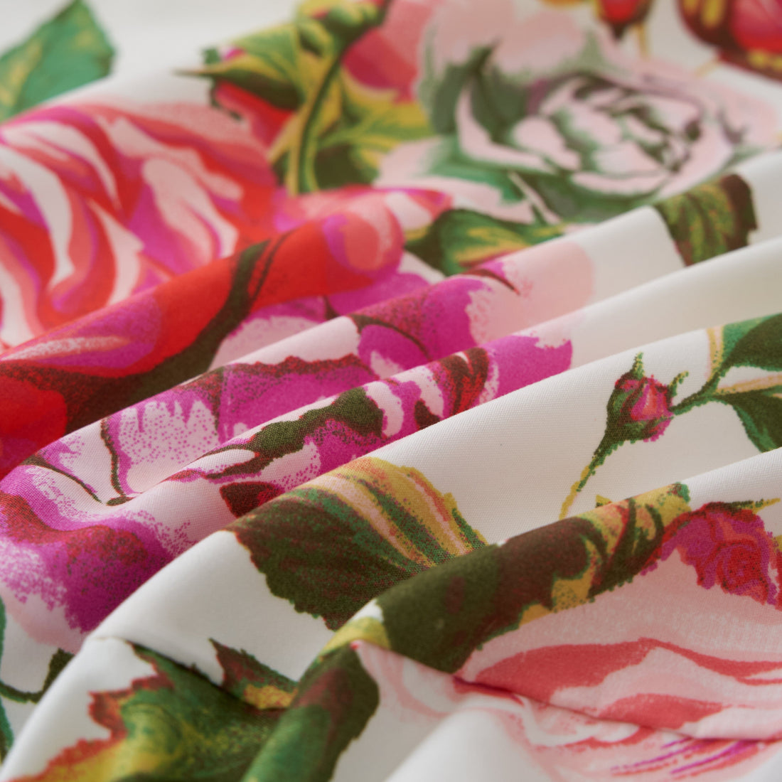 Romantic Roses Floral Bed Skirt – Pink & White Ruffled