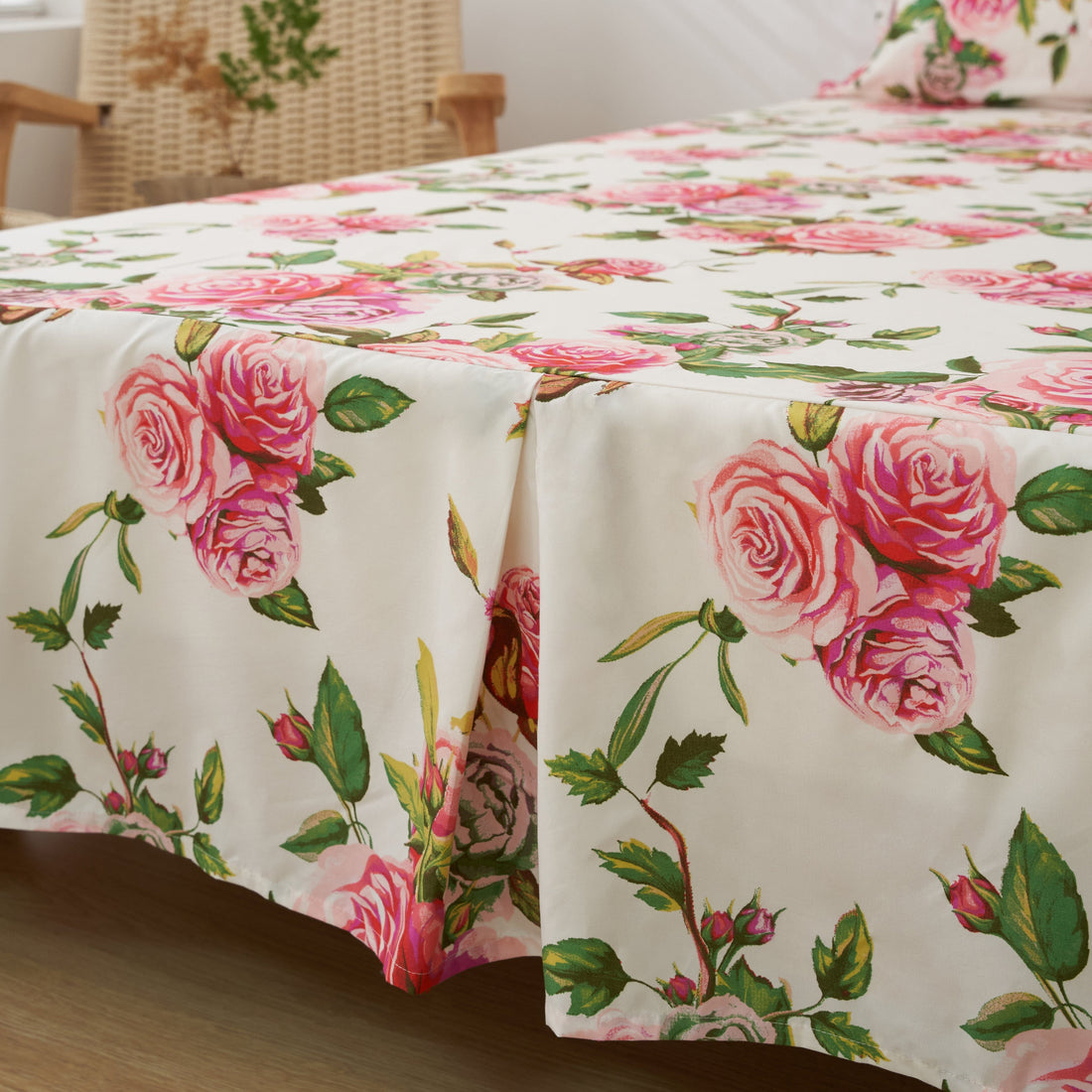 Romantic Roses Floral Bed Skirt – Pink & White Ruffled