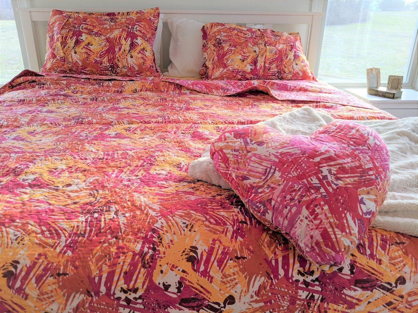 Lovely Pop of Colors Reversible Quilted Bedspread Set (KBJ1625)