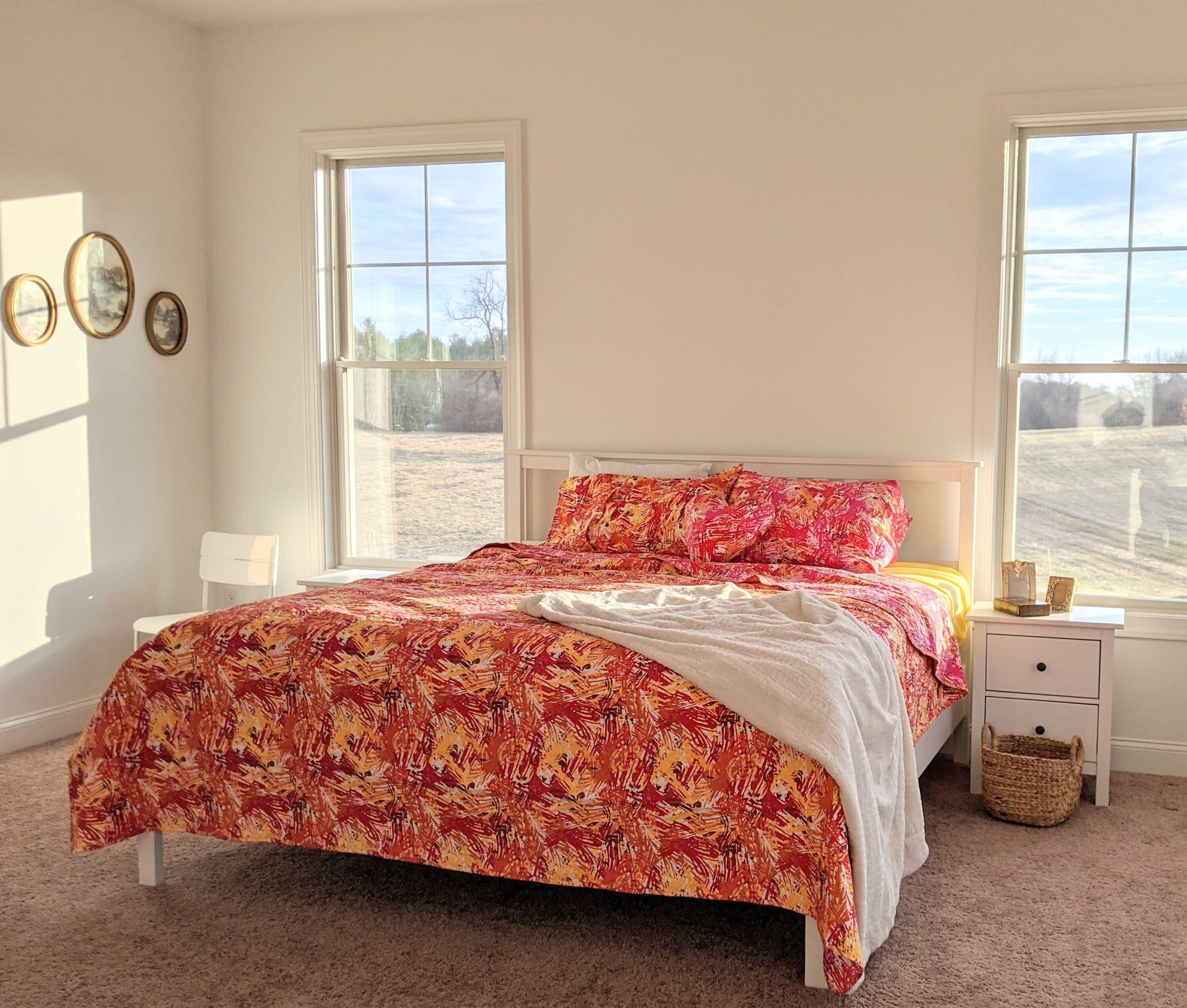 Lovely Pop of Colors Reversible Quilted Bedspread Set (KBJ1625)