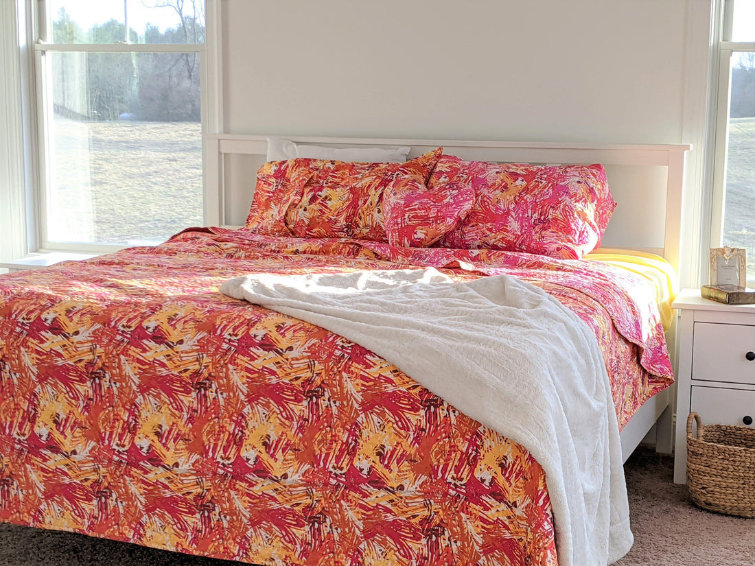 Lovely Pop of Colors Reversible Quilted Bedspread Set (KBJ1625)