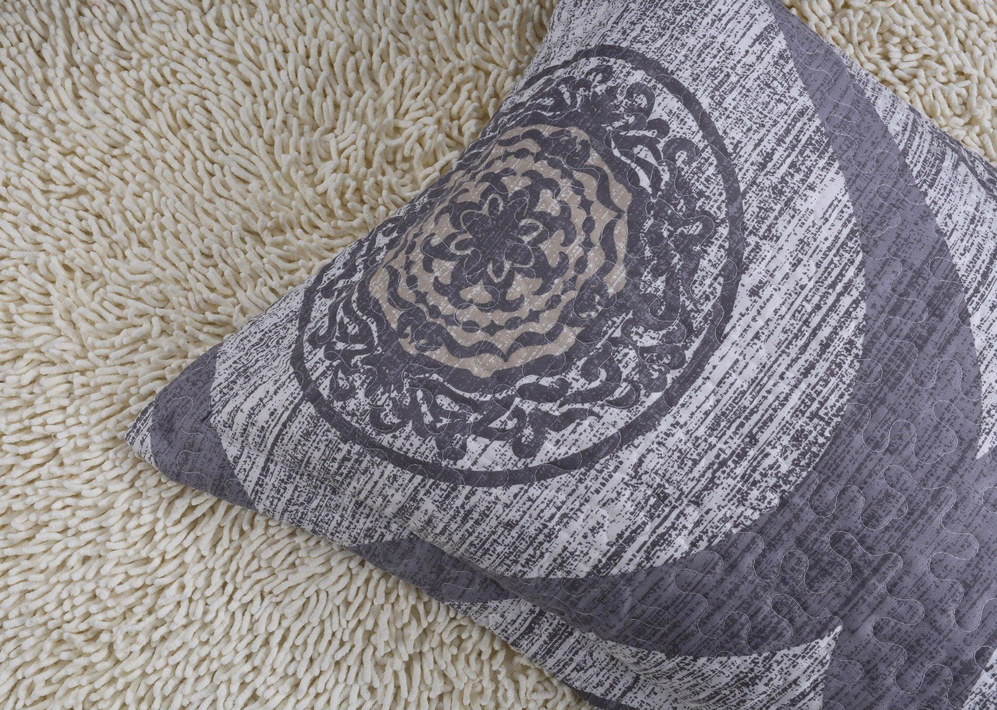 Rustic Grey Mosaic Medallion Reversible Quilted Bedspread Set (SD16299)