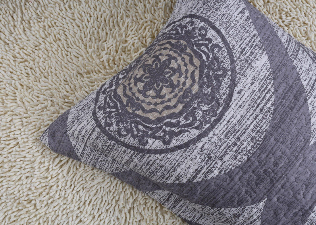 Rustic Grey Mosaic Medallion Reversible Quilted Bedspread Set (SD16299)
