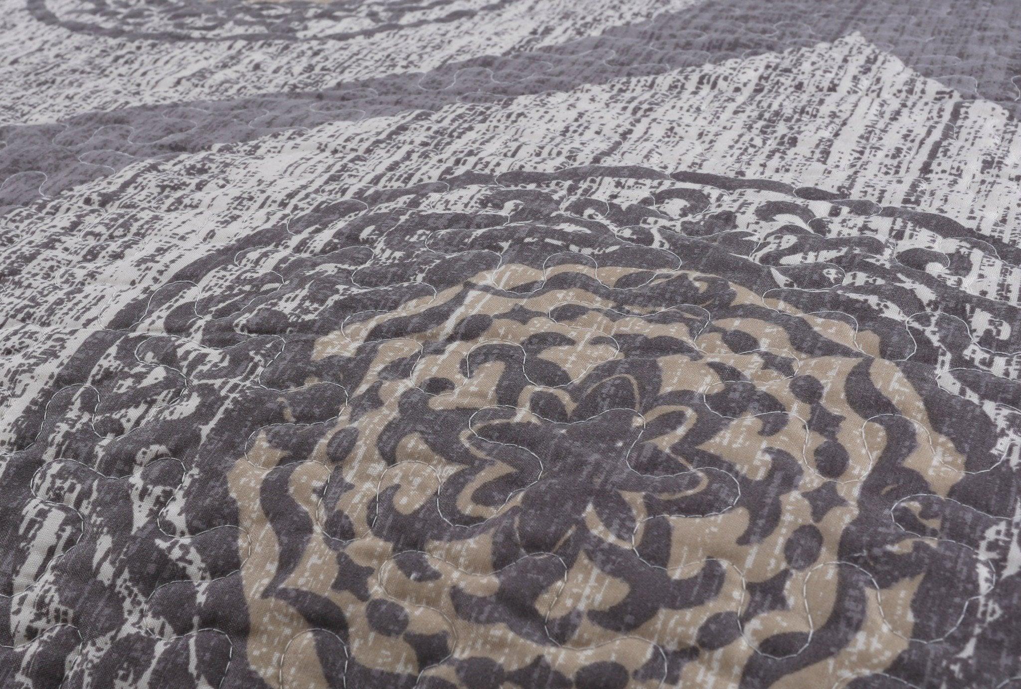Rustic Grey Mosaic Medallion Reversible Quilted Bedspread Set (SD16299)