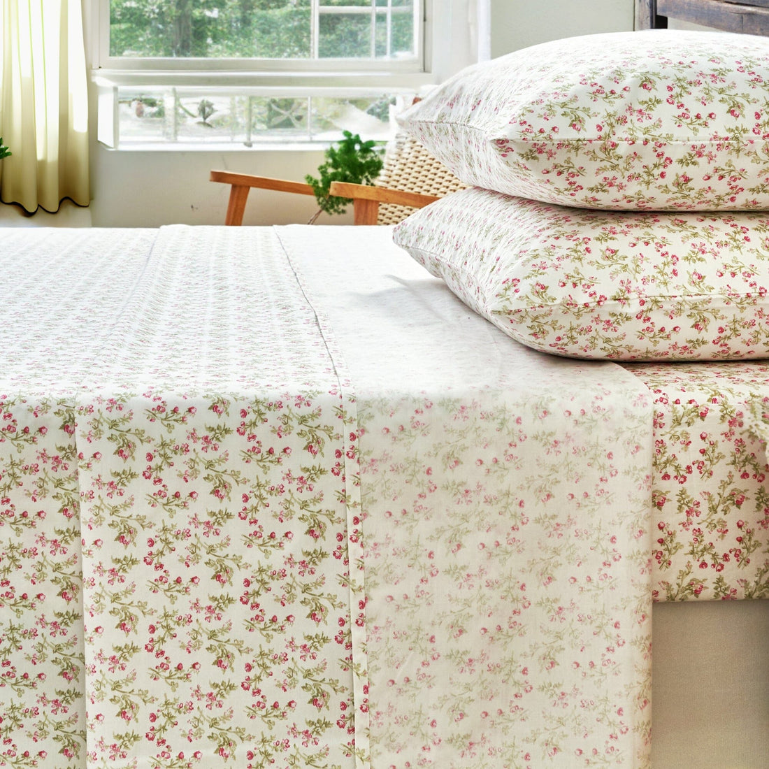 Romantic Coquette 100% Cotton Floral Sheet Set – Deep Pocket